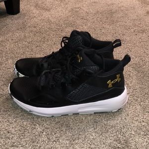 UNDER ARMOUR LOCKDOWN 5 BASKETBALL SHOE. Size 11.5